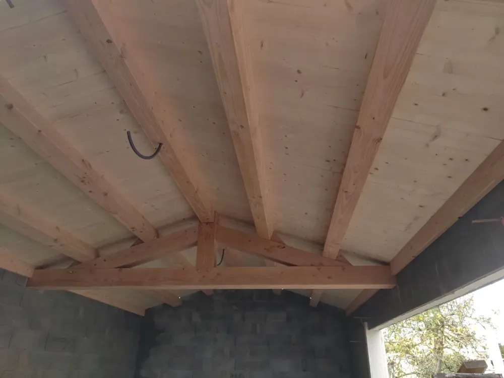 FERME BOIS POUTRES APPARENTES PARQUET BOIS
