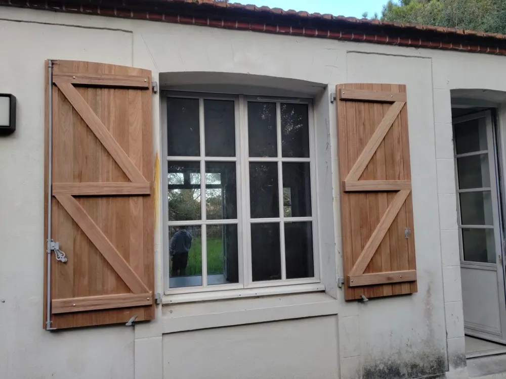 VOLET BOIS 2 VANTAUX